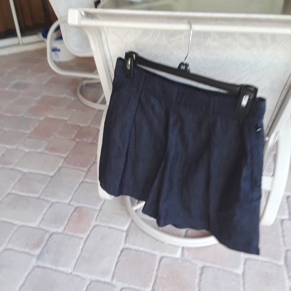 Shorts - Picture 6 of 8